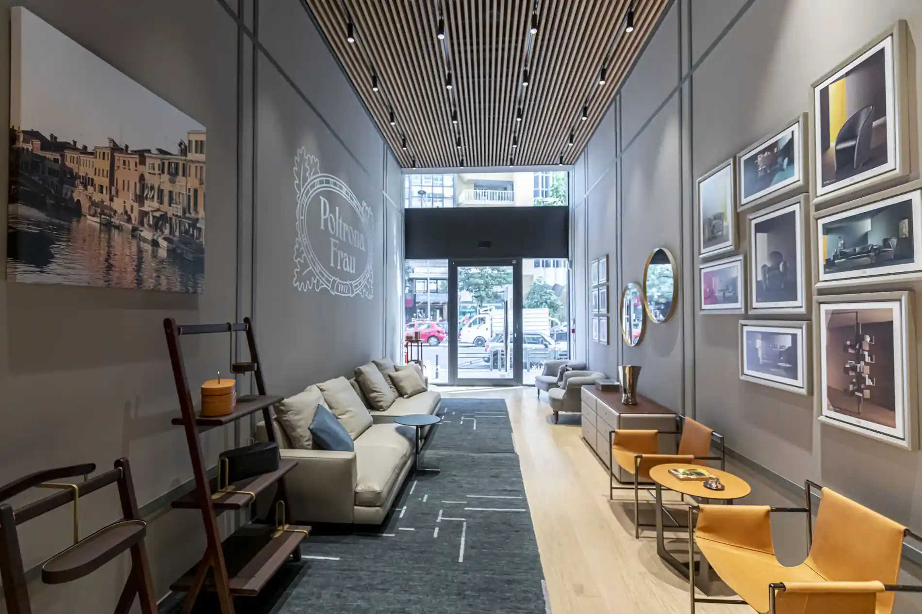 Showroom Poltrona Frau Casablanca